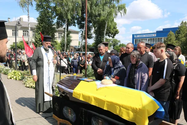 Загинув майже 2 роки тому: на Волині попрощалися з морпіхом Миколою Якубовичем (фото)