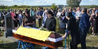 Навіки додому: на Волині попрощалися з загиблим воїном Сергієм Павловським