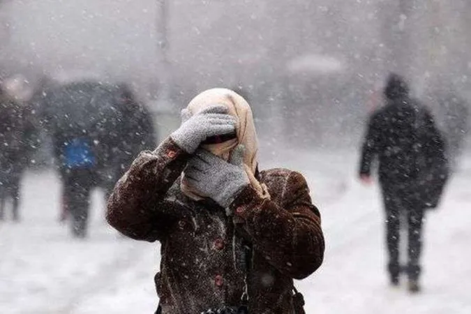До 23° морозу та сильні хуртовини: Волинь накриє страшна негода