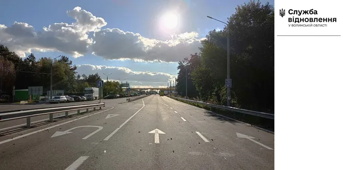 На трасі Київ – Ковель – Ягодин ремонтують вибоїни і міняють знаки (фото)