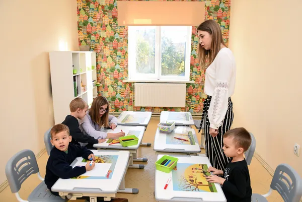 Програмування, фінанси, логіка: у Луцьку в альтернативній школі «Портал»викладають кандидати наук*