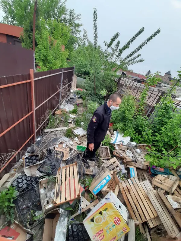 У Луцьку підприємці захаращили сміттям Старий ринок (фото)