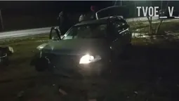 Відірвало колеса: у Володимирі автомобіль влетів у острівець безпеки (відео)