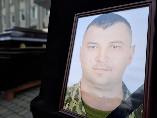 Сумне Різдво: у Ковелі попрощалися з двома захисниками (фото)