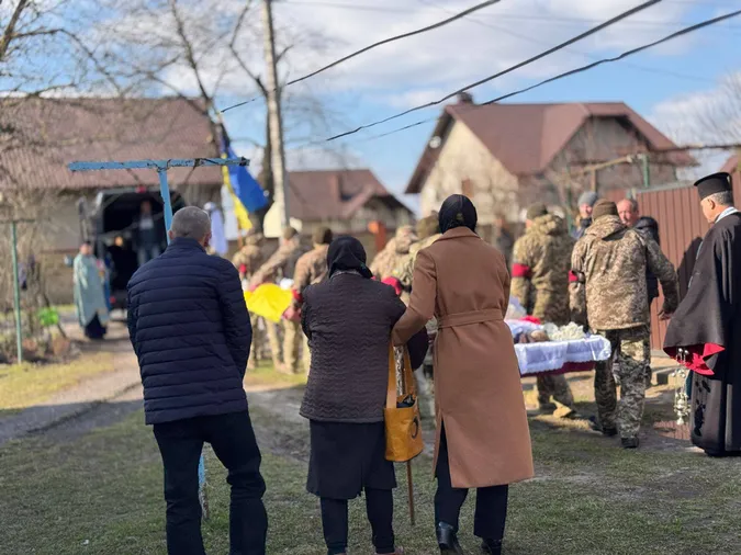 На Волині попрощалися із захисником Володимиром Калашнюком (фото)