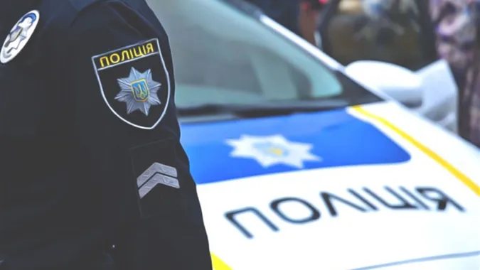 Луцькі патрульні допомогли 98-річній бабусі, яка погано себе почувала (відео)
