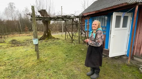 Катерина Турко на власному подвір'ї