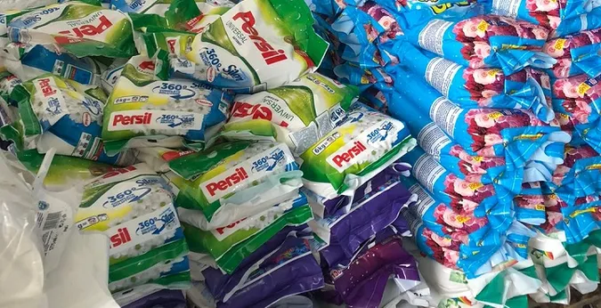 Ariel, Persil, Tide: на Волині викрили масштабне підпільне виробництво побутової хімії (фото, відео)