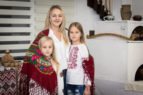 Флешмоб із хусткою: мешканки Боратинської громади поділилися світлинами (фото)