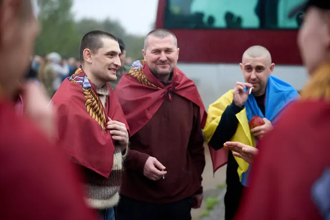 Відбувся обмін – 205 полонених захисників повернулися в Україну