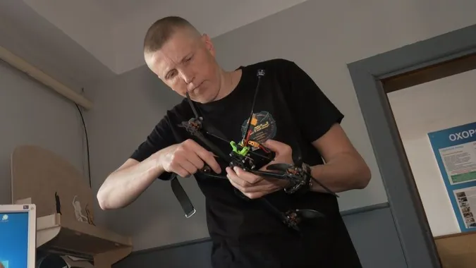 Інженер-конструктор, винахідник та волонтер Василь Цапюк