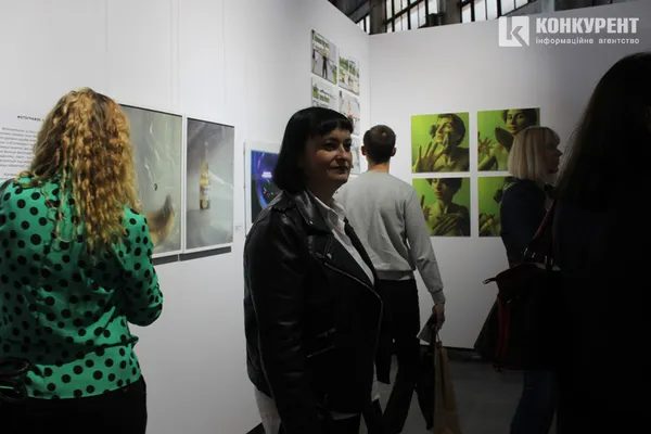 Мертва муха та смердючі картини: пандемічна виставка луцького музею