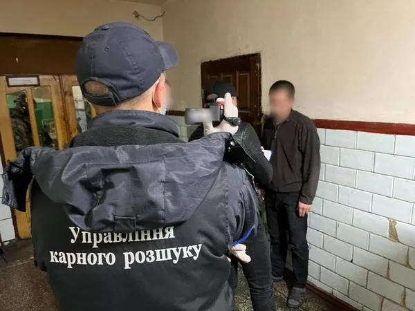 На Волині судитимуть шахраїв, які видурювали гроші, перебуваючи за ґратами (фото)