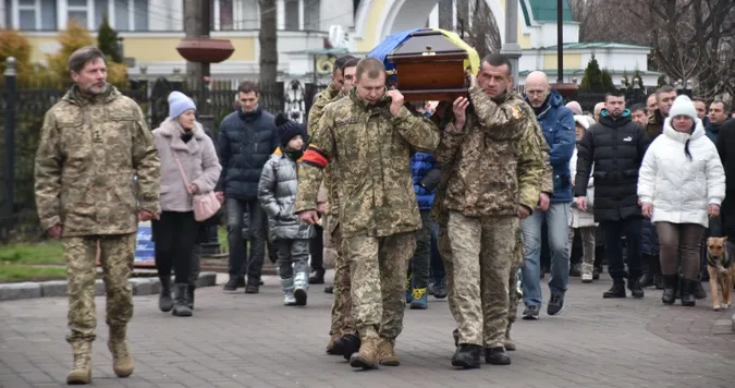 Луцьк попрощався із загиблим на Донеччині Олександром Кравчуком (фото)