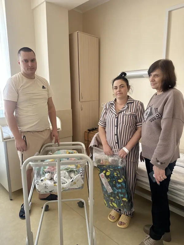 У Луцьку напередодні Дня закоханих немовлята отримали подарунки (фото)