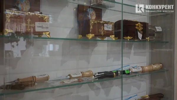 «Золоті» ризи, ладан і кадило, або Скільки в Луцьку коштує одягнути батюшку