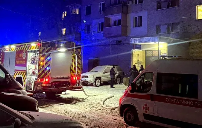 У Луцьку горів підвал – постраждала людина