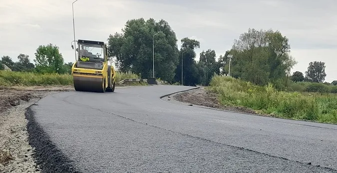 У Луцькому районі взялися за ремонт проблемної дороги (фото)
