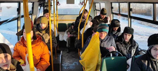 Україна звільнила з полону ще 50 військових (фото)