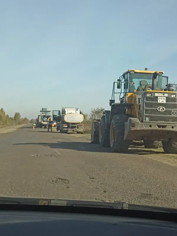 На Ковельщині латають зношену дорогу (фото)