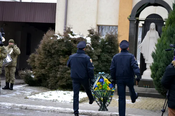 У Луцьку прийняли присягу майже півсотні нових патрульних (фото)