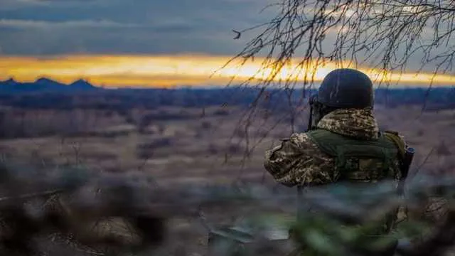 Українським військовим піднімуть зарплати: повідомили, коли і на скільки