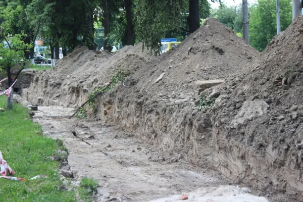 У Луцьку замінюють тепломережі (фото) 