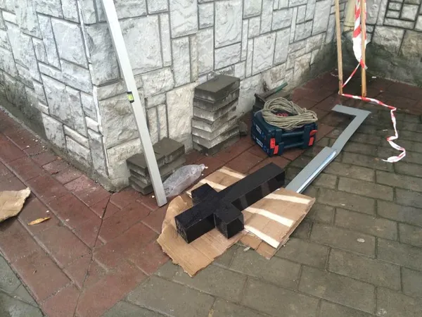 У Луцьку почали встановлювати новий фотостенд полеглим бійцям АТО 