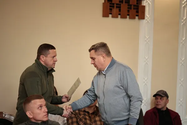 На Волині ветеранам і родинам полеглих захисників вручили сертифікати на житло (фото)