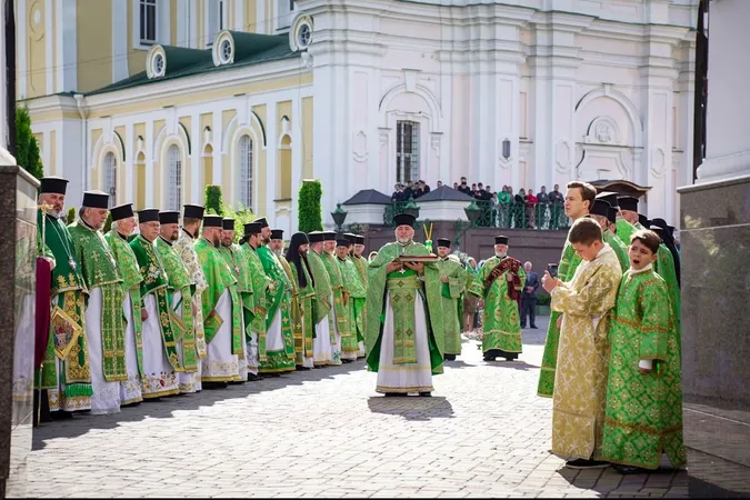 Світлини з фейсбук-сторінки волинської єпархії Православної Церкви України.