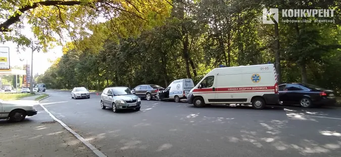 На Глушець у Луцьку – аварія з потерпілими (фото)