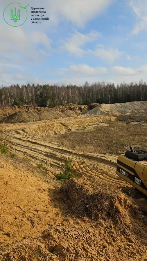 На Волині виявили масштабний незаконний видобуток піску: справу передали поліції