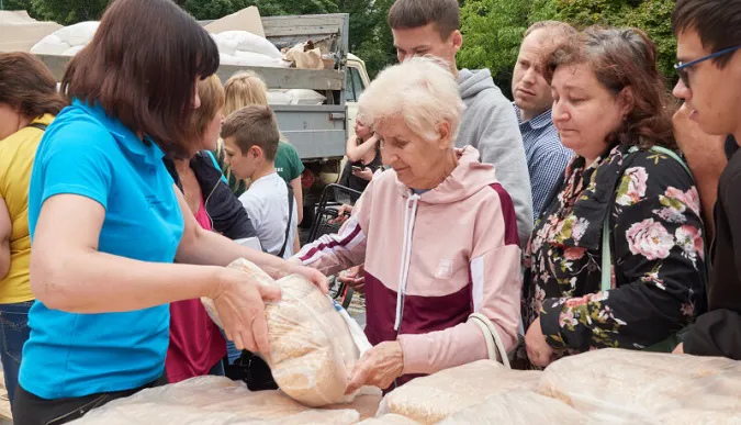 У Луцьку роздаватимуть продовольчу допомогу від ООН: кому і як (відео)