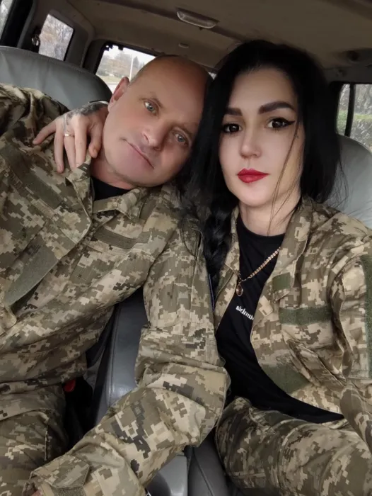 Кохання сильніше за війну: на Донеччині вийшла заміж бойова медикиня з Волині (фото)
