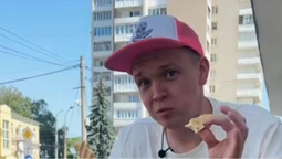 Польський блогер затестив особливий луцький стрітфуд (відео)