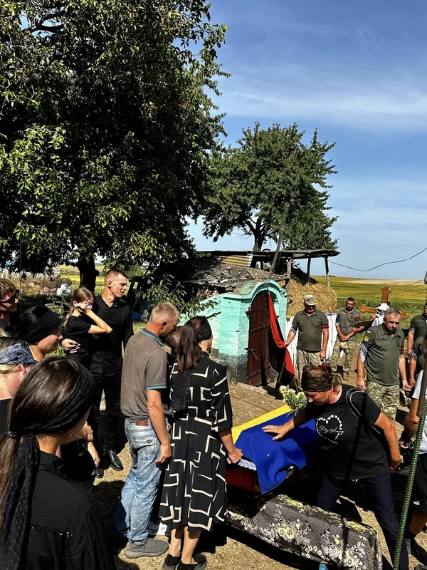 У Луцькому районі попрощалися із воїном Вадимом Бортніком (фото)