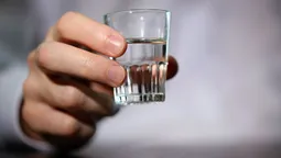 Як у Луцьку на акційній горілці дурять державу (відео) 