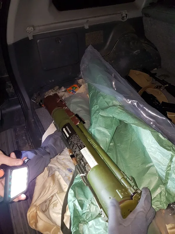 СБУ накрила радикалів, які хотіли придбати зброю