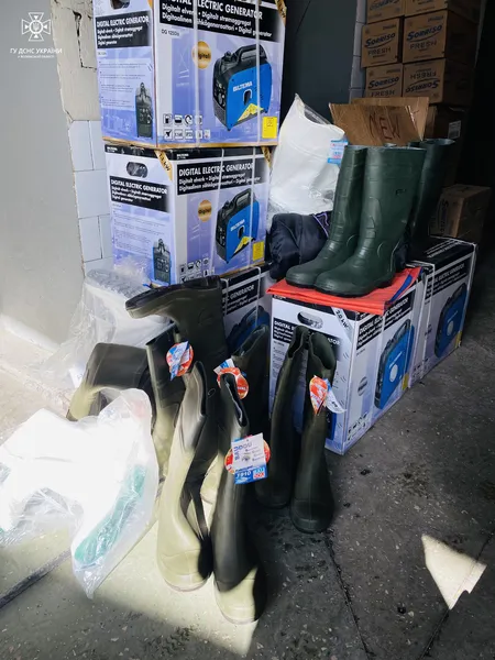 Волинські рятувальники доправили допомогу колегам на Донеччину (фото)