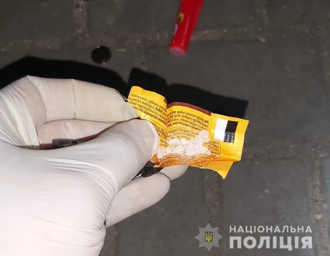 У Луцьку затримали 19-річного наркоторговця (фото, відео)