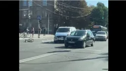 В Луцьку на пішохідному переході збили велосипедиста (відео)