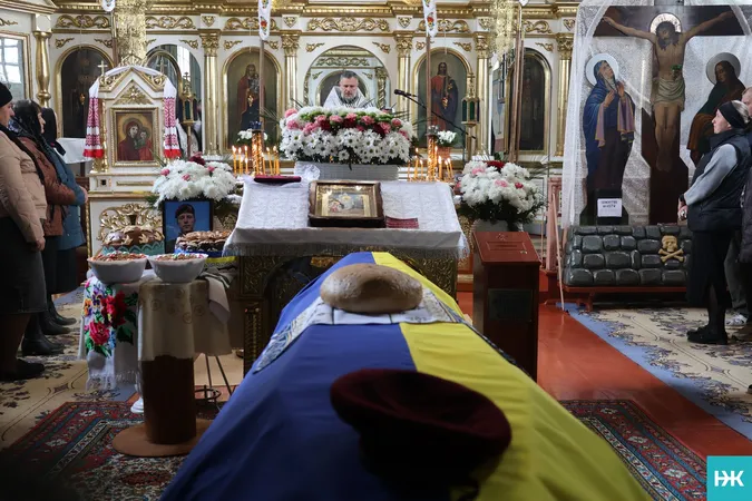 На Волині провели в останню дорогу Героя Володимира Ридчука (фото)