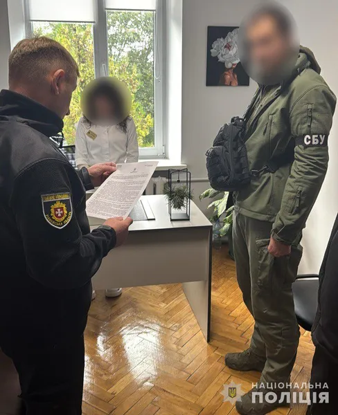 У Рівному викрили групу медиків, які «заробили» на ухилянтах понад 14 мільйонів (фото)