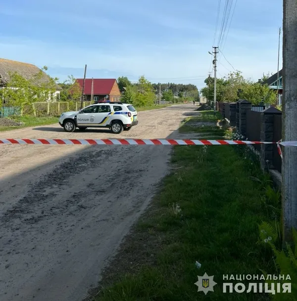 «Прихильники УПЦ «МП» залякують?»: на Волині священнику ПЦУ повісили гранату на паркан будинку (фото)