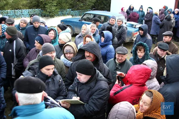 В Іваничівському районі знову «воюють» за церкву (фото)