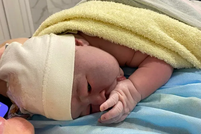 Під звуки сирен: у багатодітного військового з Волині народилася донечка (фото)