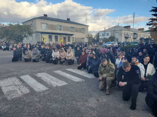 Загинув на Донеччині: на Волині прощались з капітаном поліції Володимиром Степашуком (фото)