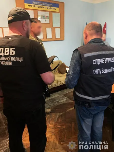 На Волині працівник військкомату за 4500 доларів «відмазував» ухилянтів (фото, відео)