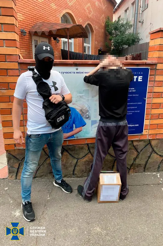 СБУ викрила схеми ввезення наркотиків під виглядом ліків і косметики (фото)