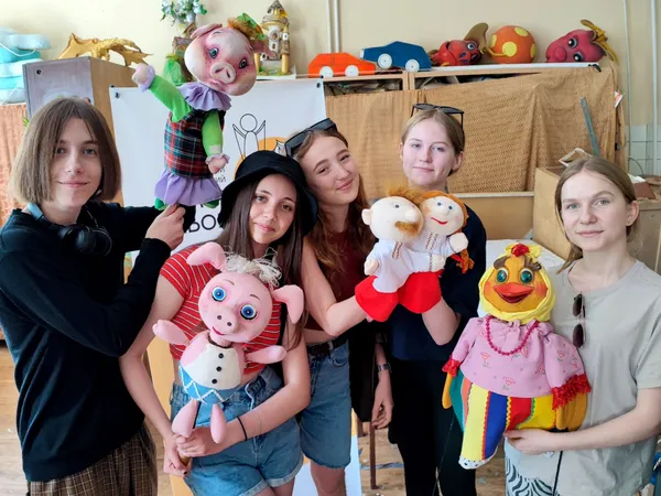 Закулісся театру ляльок: волинян запрошують на захоплюючу екскурсію (фото)
